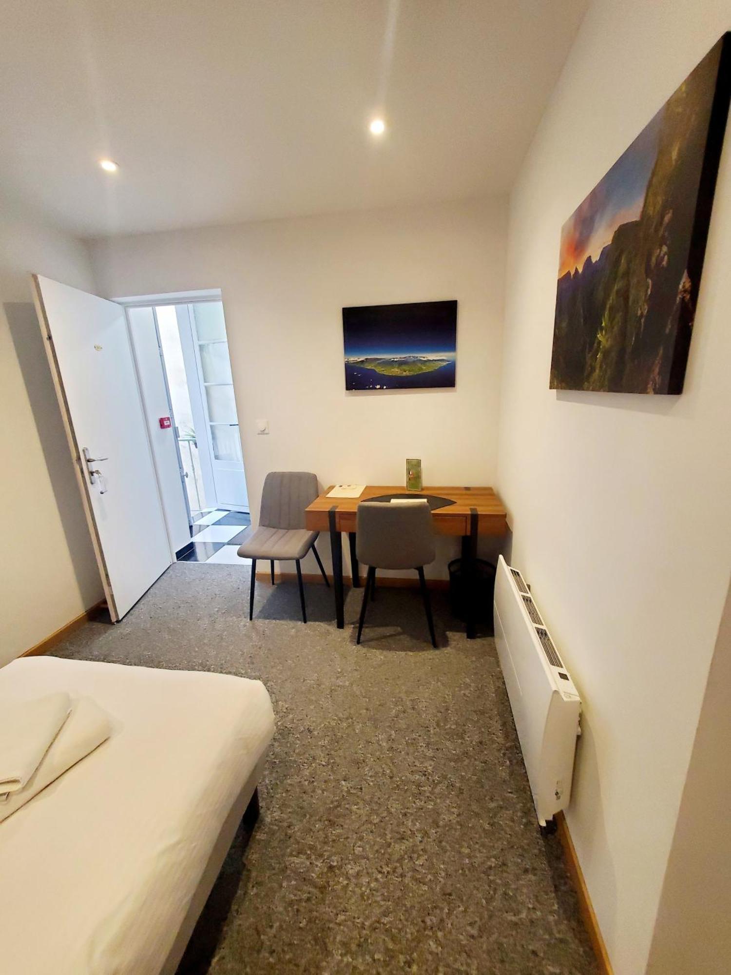 Logis Hotel Belle Etoile 维琪 外观 照片