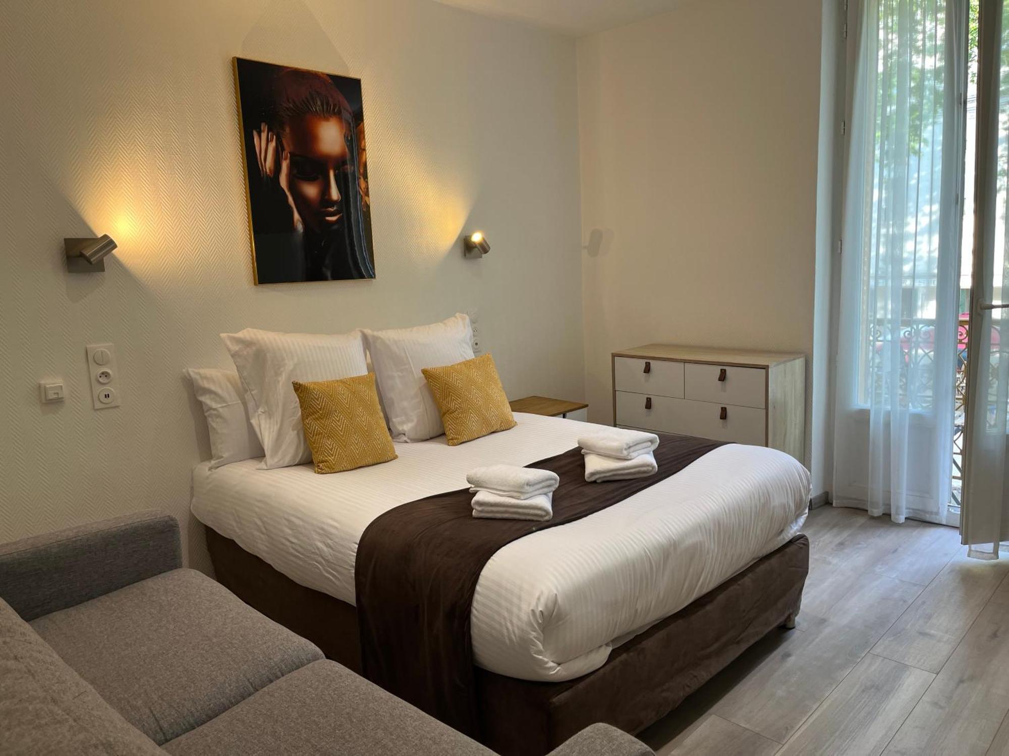 Logis Hotel Belle Etoile 维琪 外观 照片